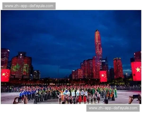 梦回横滨：那一抹中国红，撞上了地表最强的红蓝幻境